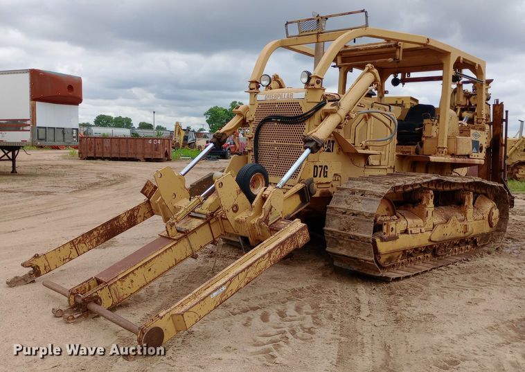 image for item NU9861 1980 Caterpillar  D7G LGP cable plow