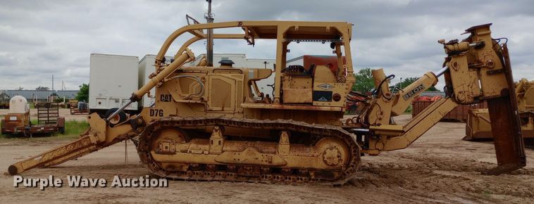 image for item NU9861 1980 Caterpillar  D7G LGP cable plow