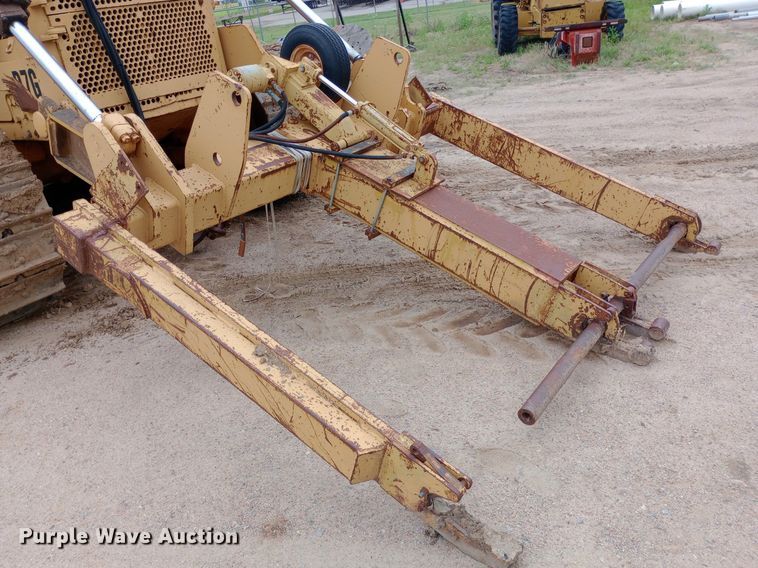 image for item NU9861 1980 Caterpillar  D7G LGP cable plow