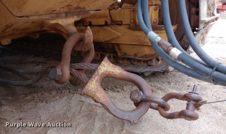 image for item NU9861 1980 Caterpillar  D7G LGP cable plow