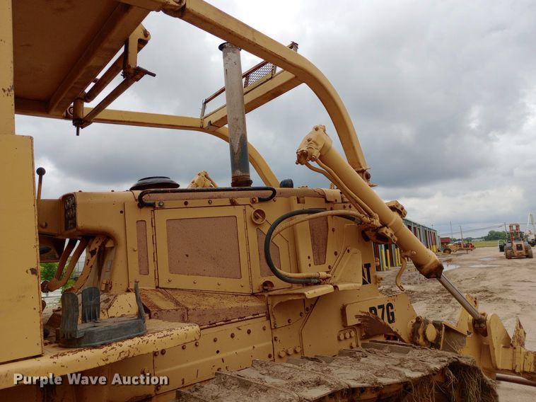 image for item NU9861 1980 Caterpillar  D7G LGP cable plow