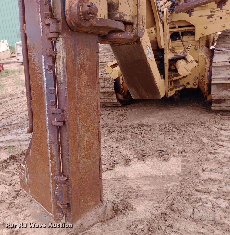image for item NU9861 1980 Caterpillar  D7G LGP cable plow