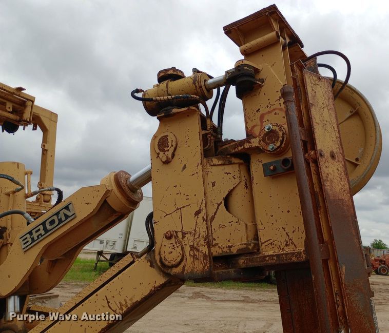 image for item NU9861 1980 Caterpillar  D7G LGP cable plow