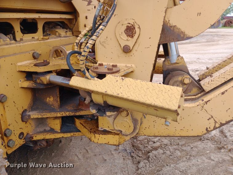 image for item NU9861 1980 Caterpillar  D7G LGP cable plow