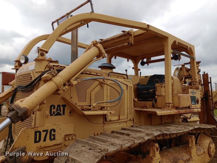 image for item NU9861 1980 Caterpillar  D7G LGP cable plow