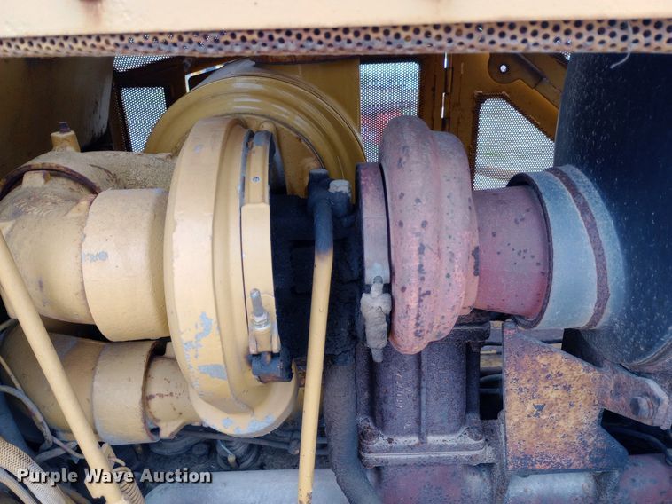 image for item NU9861 1980 Caterpillar  D7G LGP cable plow