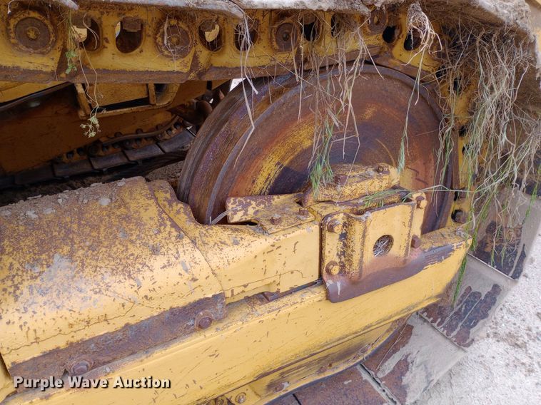 image for item NU9861 1980 Caterpillar  D7G LGP cable plow