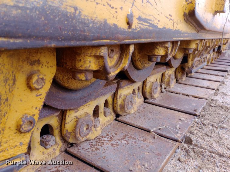 image for item NU9861 1980 Caterpillar  D7G LGP cable plow