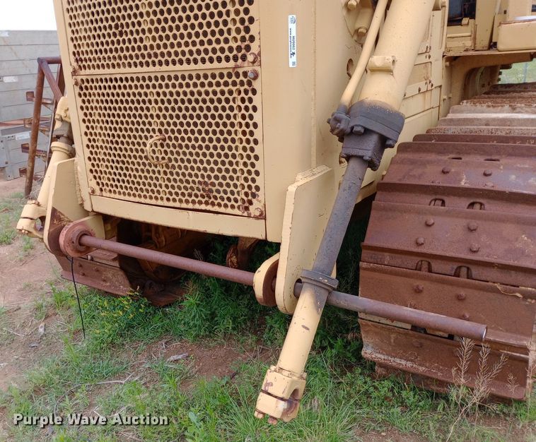 image for item NU9862 1975 Caterpillar D7F dozer