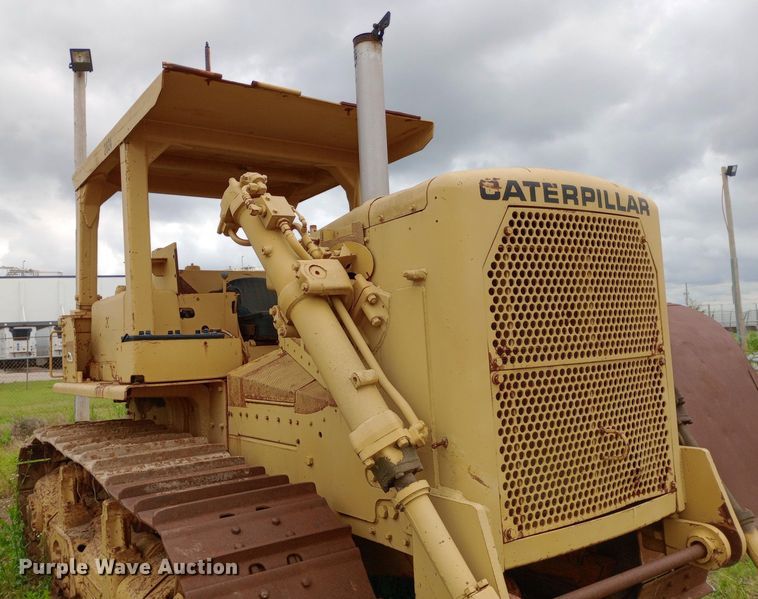 image for item NU9862 1975 Caterpillar D7F dozer