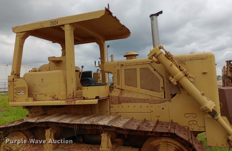 image for item NU9862 1975 Caterpillar D7F dozer