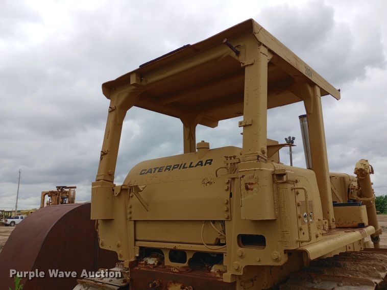 image for item NU9862 1975 Caterpillar D7F dozer