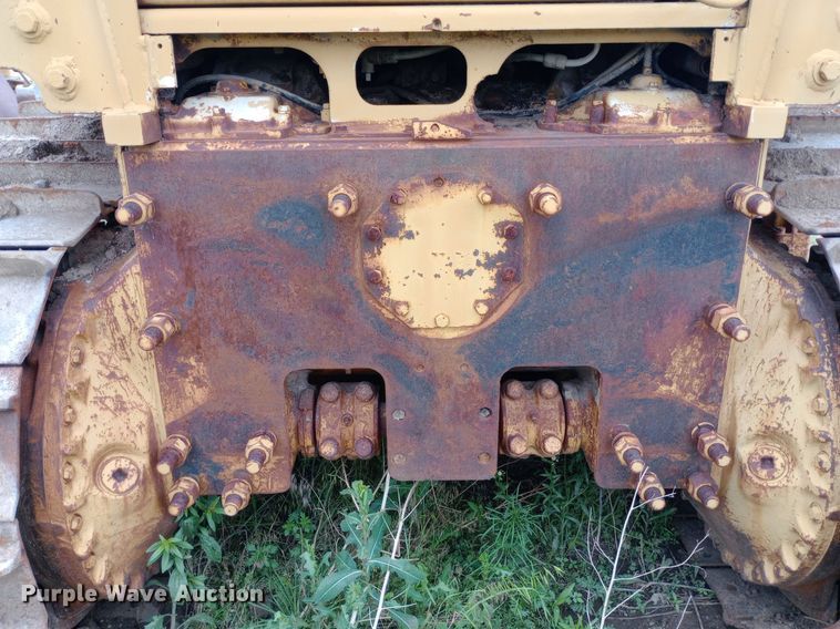 image for item NU9862 1975 Caterpillar D7F dozer