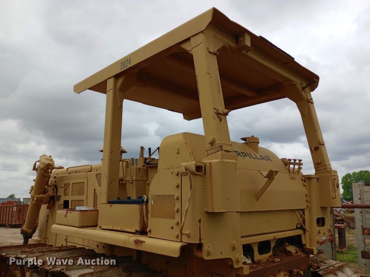 image for item NU9862 1975 Caterpillar D7F dozer