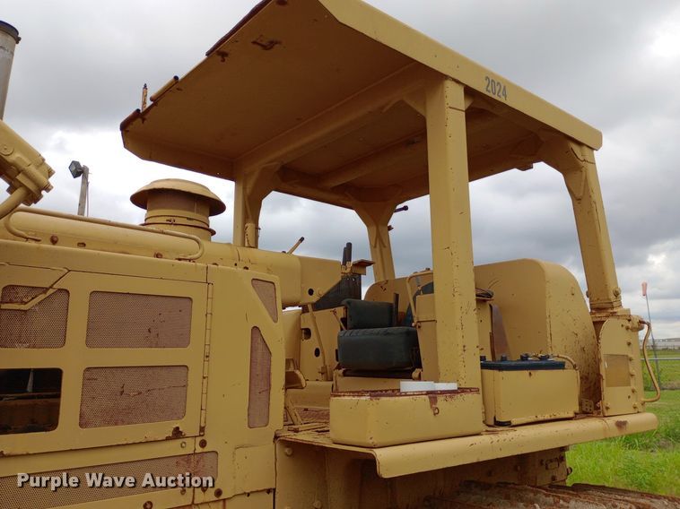 image for item NU9862 1975 Caterpillar D7F dozer