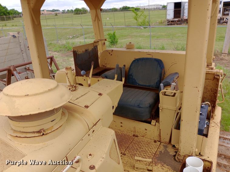 image for item NU9862 1975 Caterpillar D7F dozer