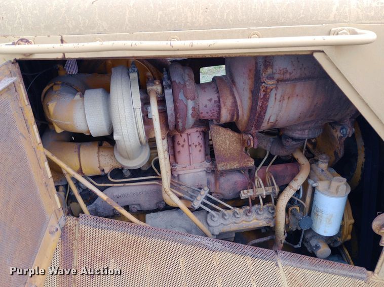 image for item NU9862 1975 Caterpillar D7F dozer