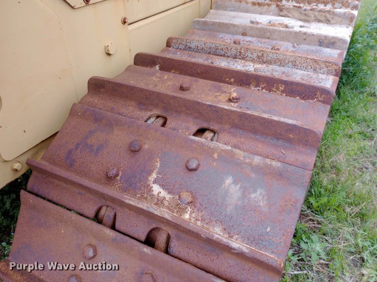 image for item NU9862 1975 Caterpillar D7F dozer