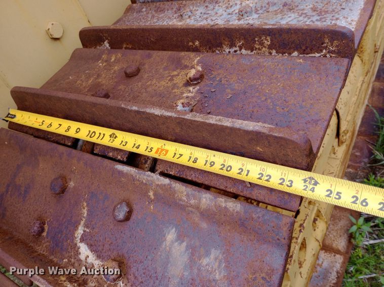 image for item NU9862 1975 Caterpillar D7F dozer