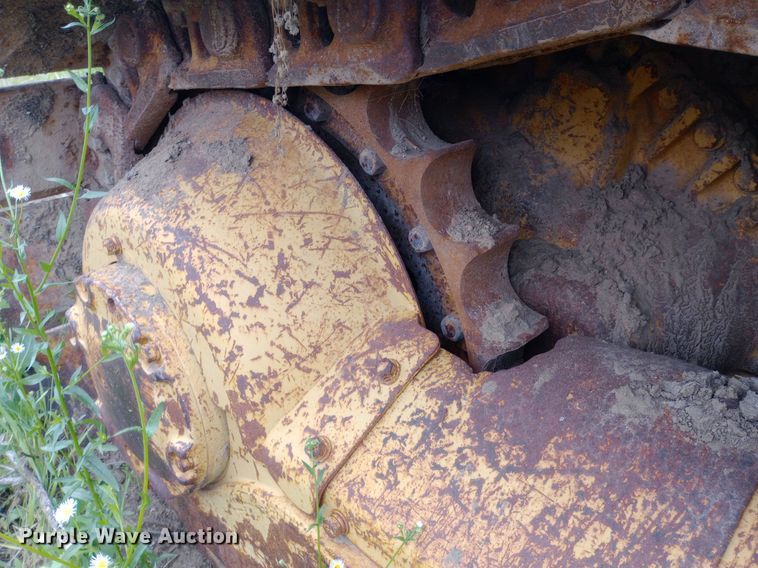 image for item NU9862 1975 Caterpillar D7F dozer