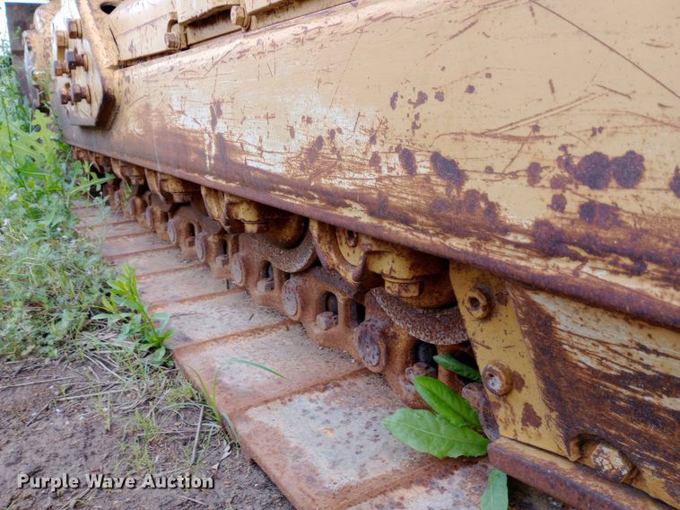 image for item NU9862 1975 Caterpillar D7F dozer