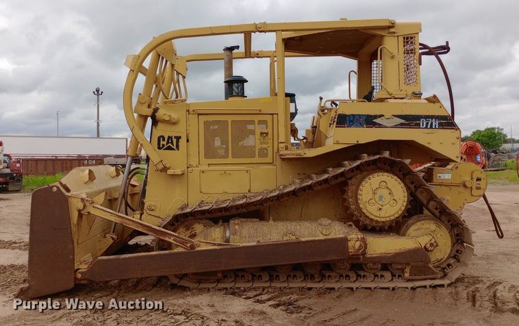 image for item NU9863 Caterpillar  D7H dozer