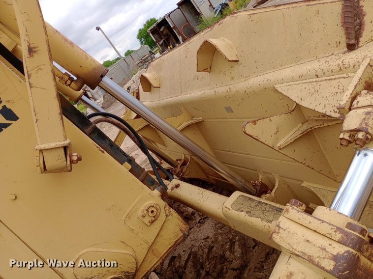 image for item NU9863 Caterpillar  D7H dozer