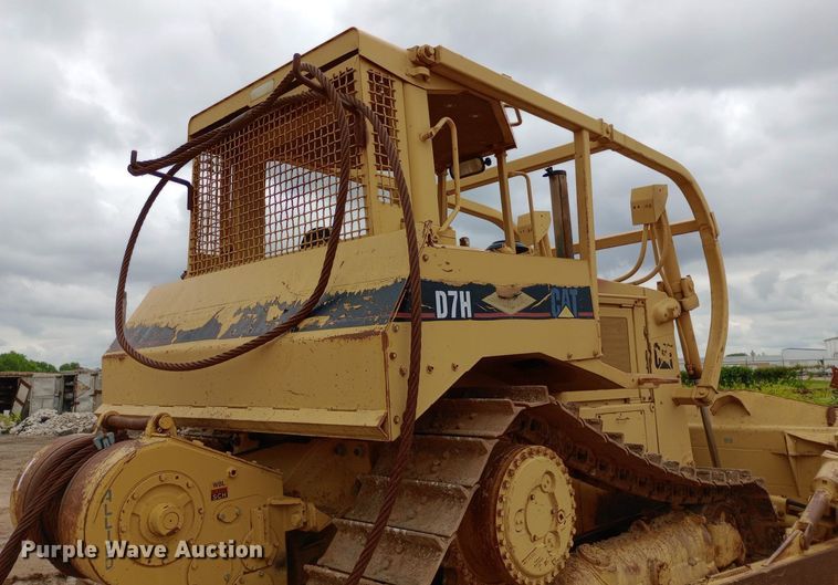 image for item NU9863 Caterpillar  D7H dozer