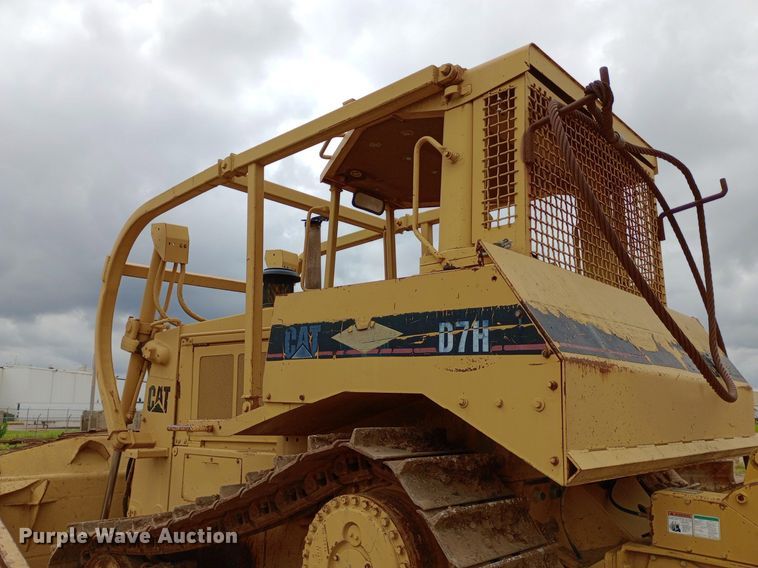 image for item NU9863 Caterpillar  D7H dozer
