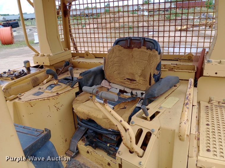 image for item NU9863 Caterpillar  D7H dozer