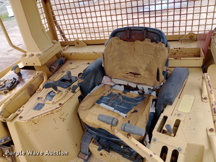 image for item NU9863 Caterpillar  D7H dozer