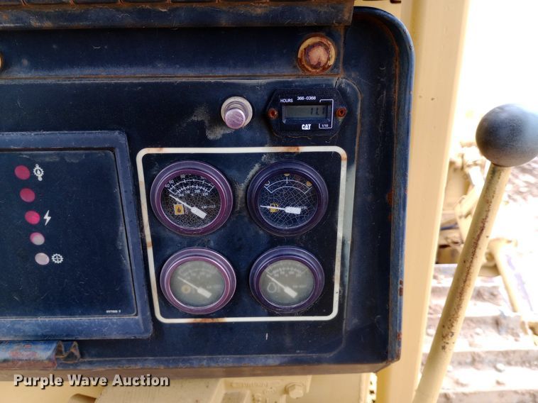 image for item NU9863 Caterpillar  D7H dozer