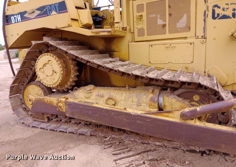 image for item NU9863 Caterpillar  D7H dozer