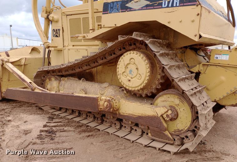 image for item NU9863 Caterpillar  D7H dozer
