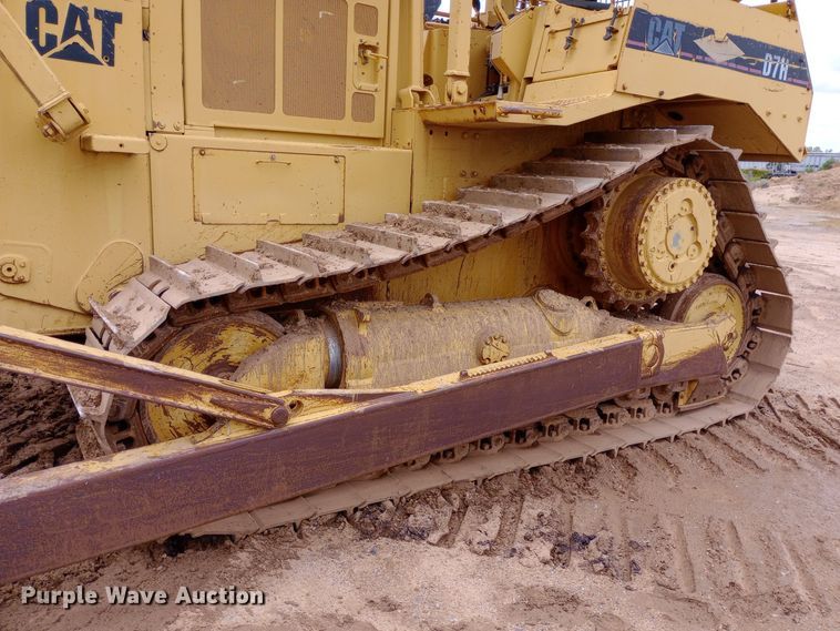 image for item NU9863 Caterpillar  D7H dozer