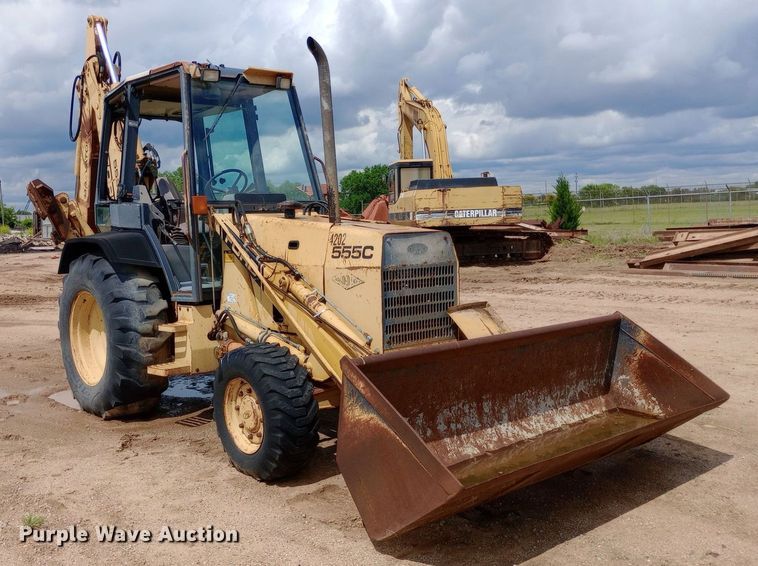 image for item NU9865 Ford 555C backhoe