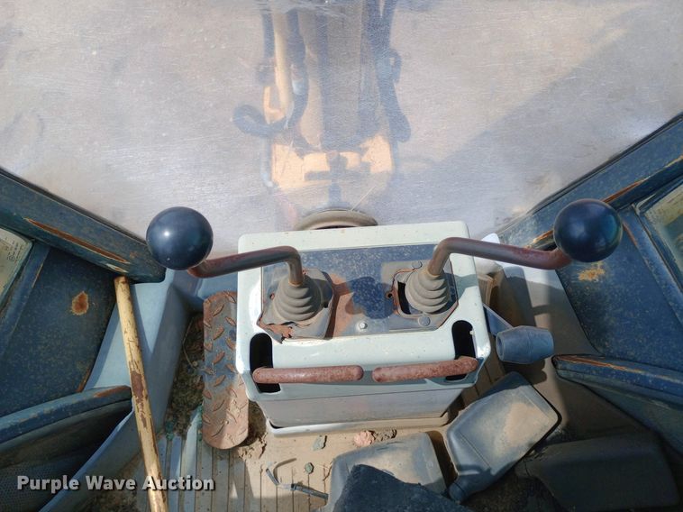 image for item NU9865 Ford 555C backhoe