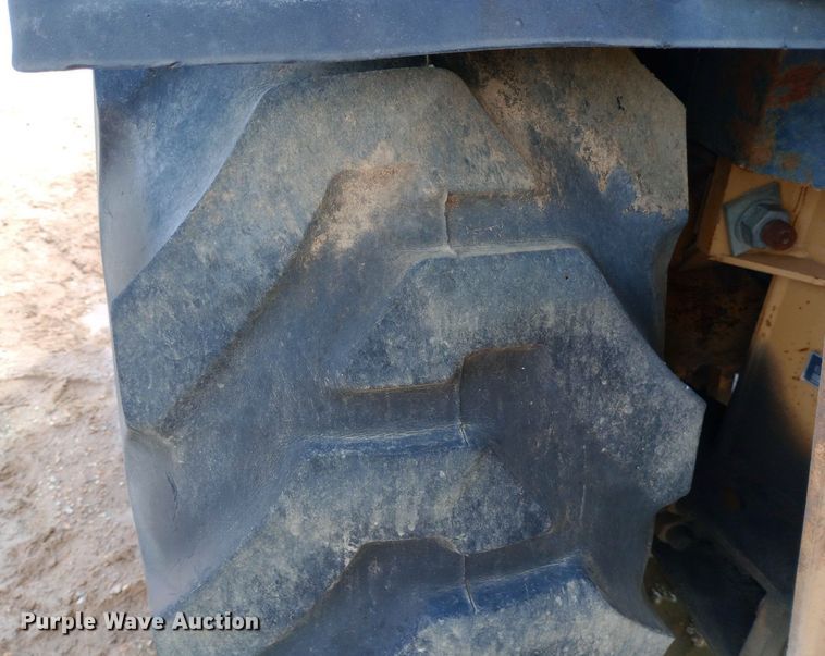 image for item NU9865 Ford 555C backhoe