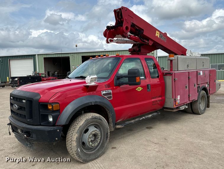 image for item NU9866 2009 Ford F550 Super Duty XL SuperCab bucket truck 