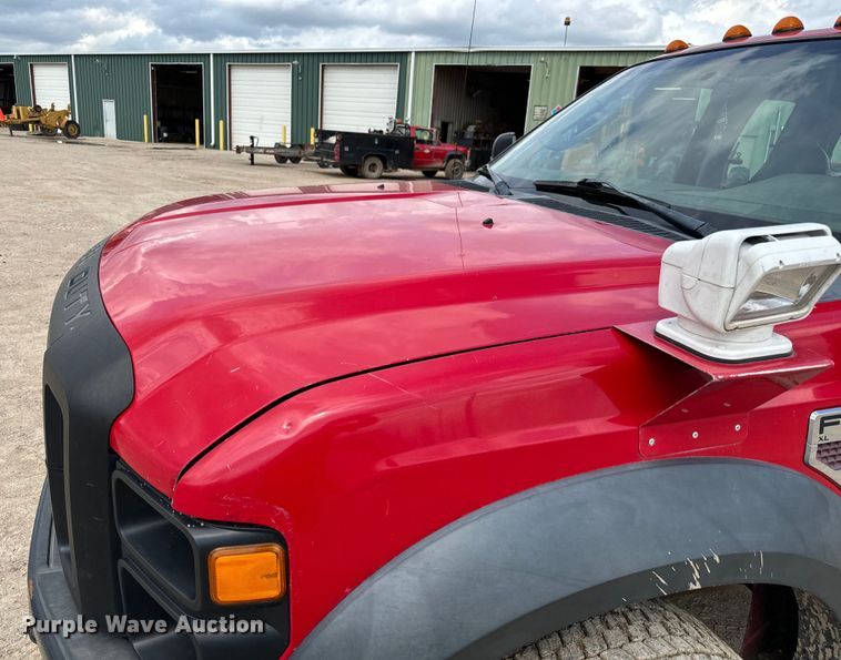 image for item NU9866 2009 Ford F550 Super Duty XL SuperCab bucket truck 