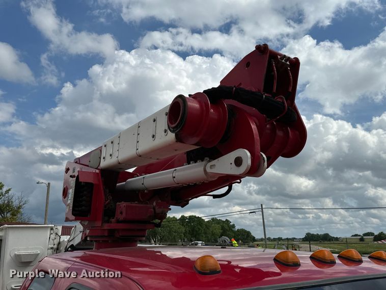 image for item NU9866 2009 Ford F550 Super Duty XL SuperCab bucket truck 