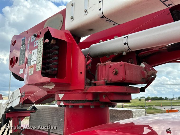 image for item NU9866 2009 Ford F550 Super Duty XL SuperCab bucket truck 