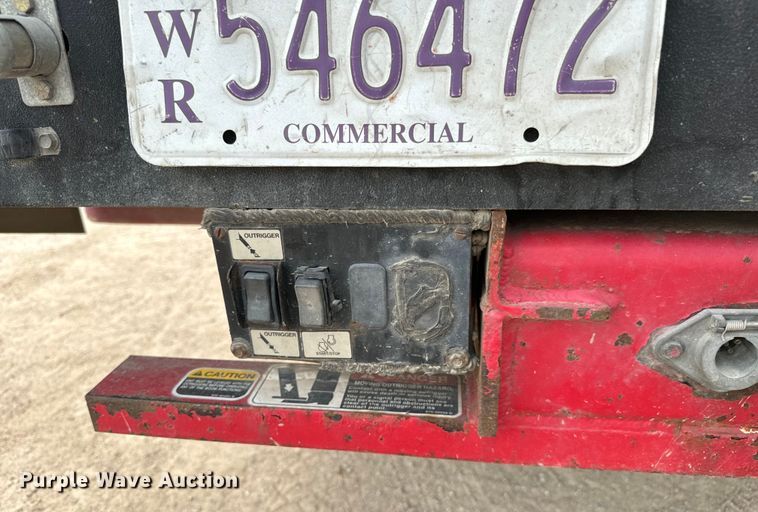 image for item NU9866 2009 Ford F550 Super Duty XL SuperCab bucket truck 