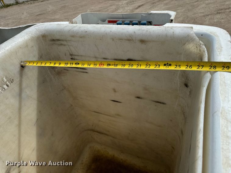 image for item NU9866 2009 Ford F550 Super Duty XL SuperCab bucket truck 