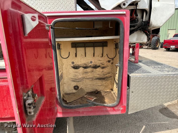 image for item NU9866 2009 Ford F550 Super Duty XL SuperCab bucket truck 