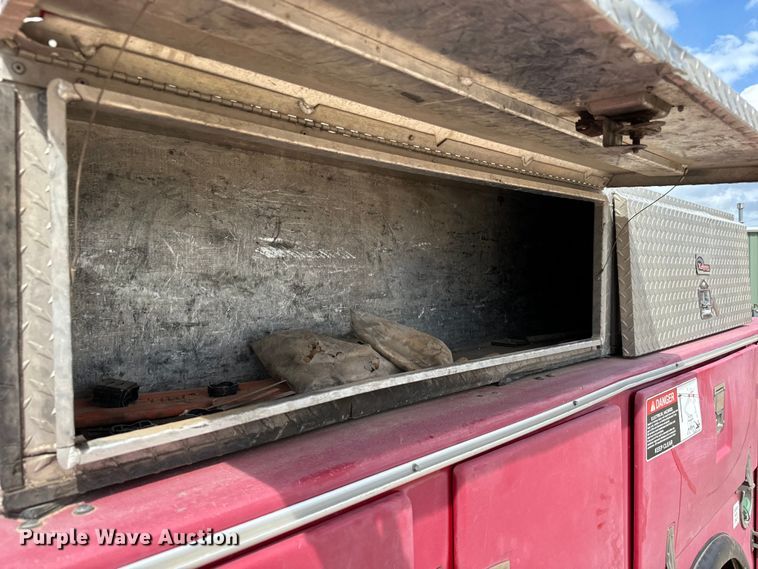 image for item NU9866 2009 Ford F550 Super Duty XL SuperCab bucket truck 