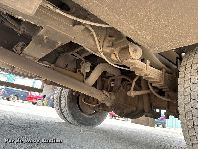 image for item NU9866 2009 Ford F550 Super Duty XL SuperCab bucket truck 