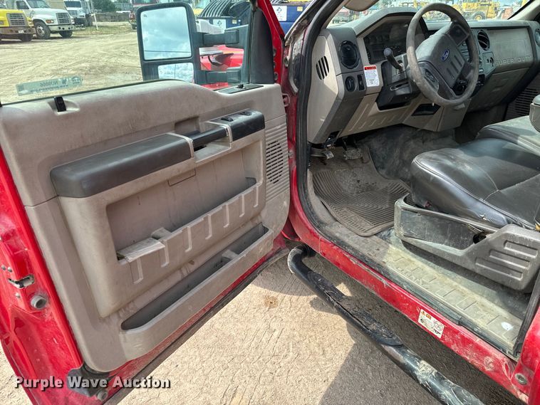 image for item NU9866 2009 Ford F550 Super Duty XL SuperCab bucket truck 