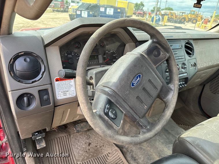 image for item NU9866 2009 Ford F550 Super Duty XL SuperCab bucket truck 