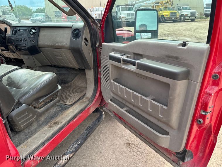 image for item NU9866 2009 Ford F550 Super Duty XL SuperCab bucket truck 